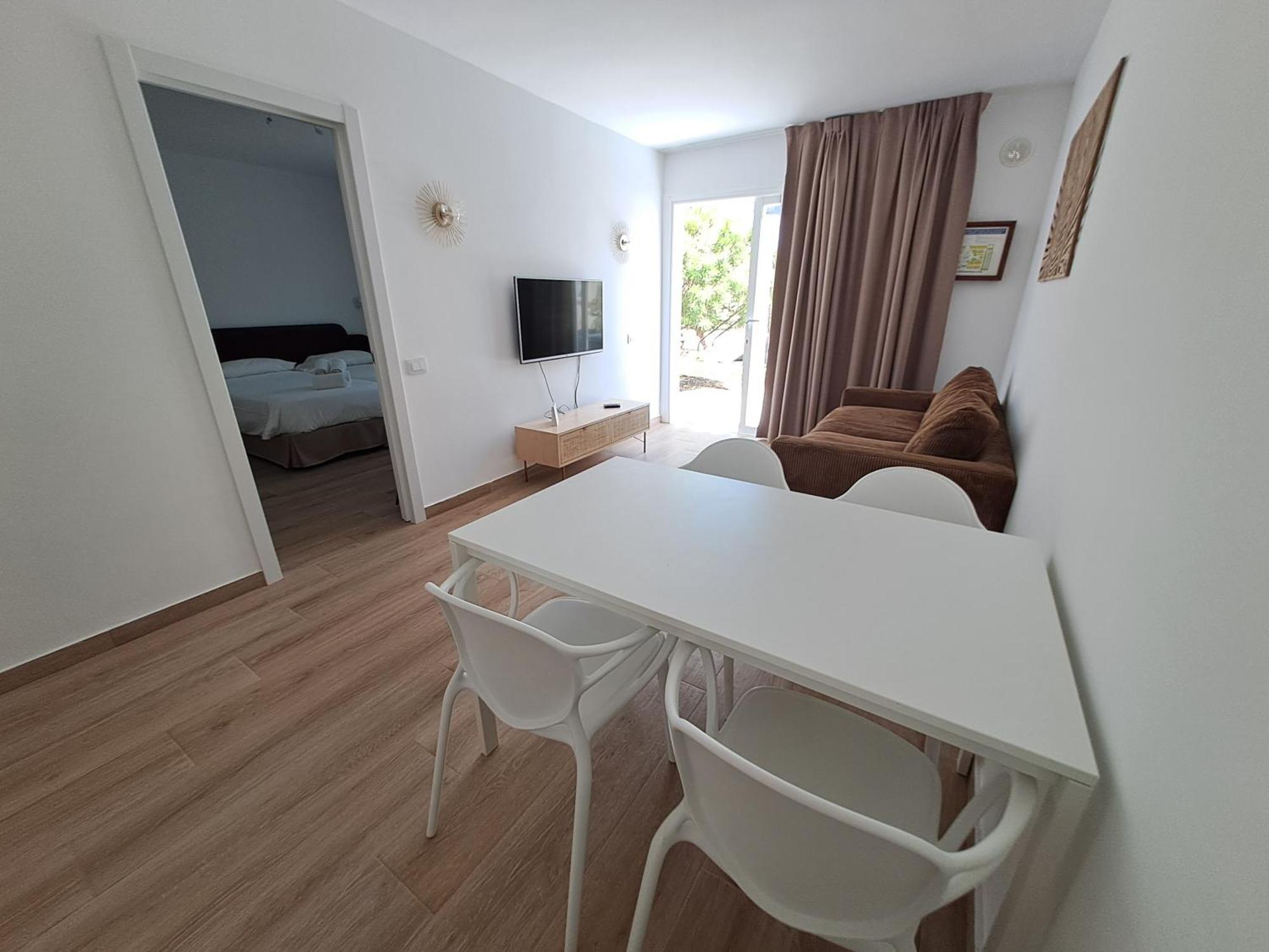 Homeforguest Apartamento 15 Con Terraza Y Piscina En Corralejo Esterno foto